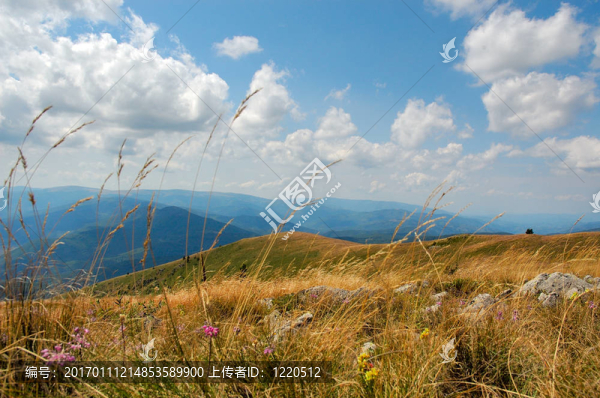 山景；藍天