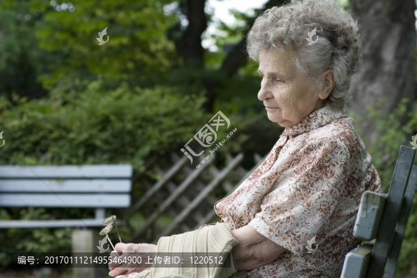 老年婦女