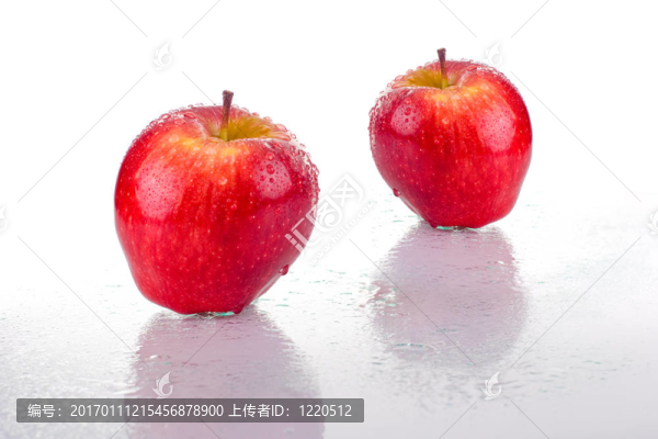 兩個紅蘋果