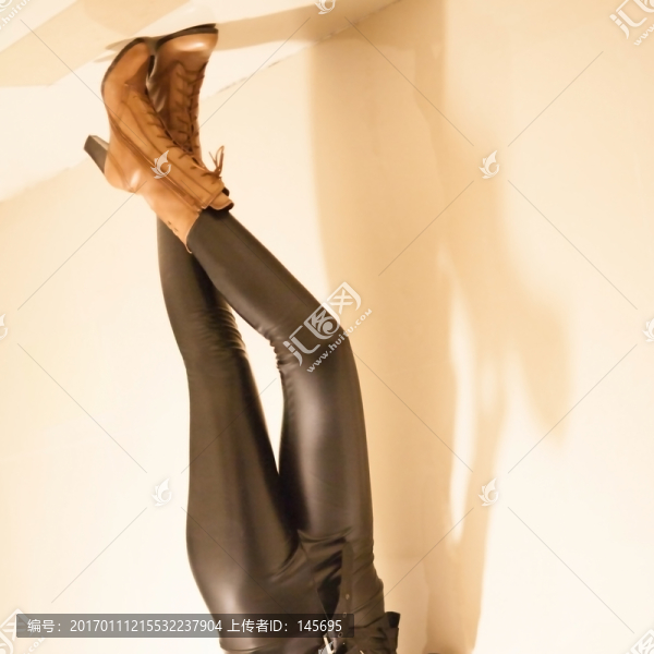 女性