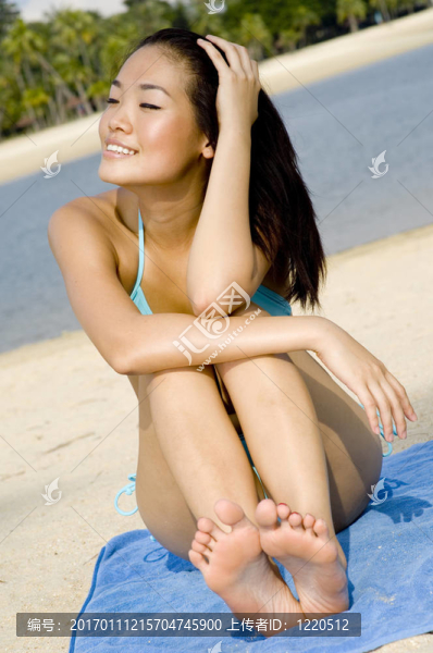 海灘上的性感女人