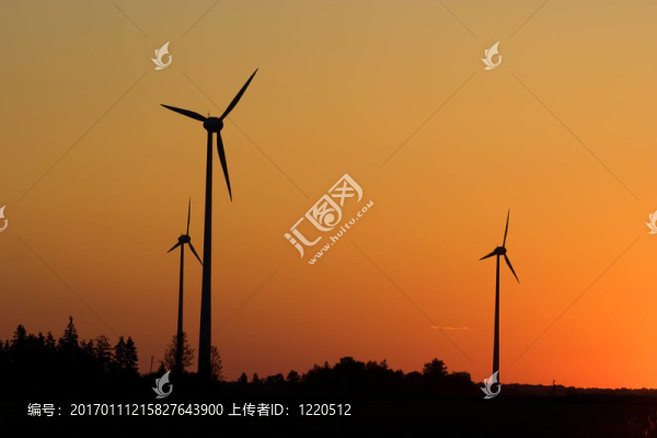 風力渦輪機在日出