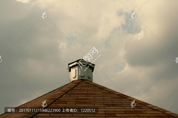 涼亭的屋頂和天空-匯圖網(wǎng) www.fosd68.com 涼亭的屋頂和天空