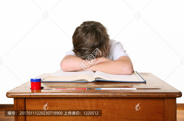 帶著頭的學校孩子