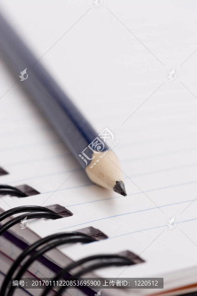 鉛筆在筆記本