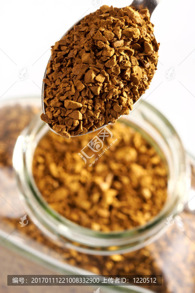 在玻璃銀行里的咖啡