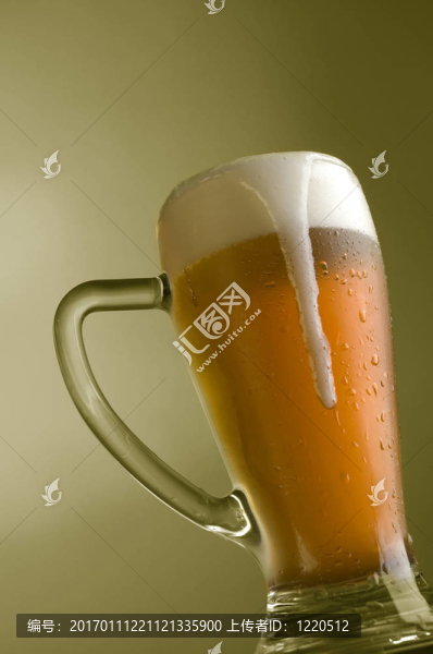 啤酒