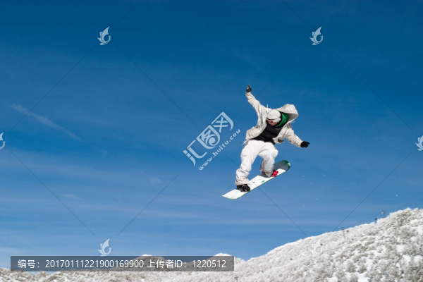 在空中高變焦雪寄宿生