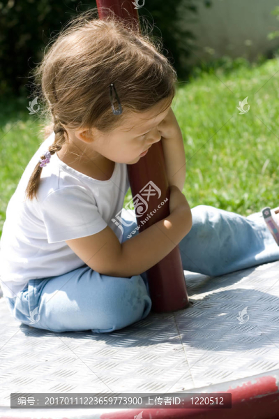 在操場上-匯圖網(wǎng) www.fosd68.com 在操場上