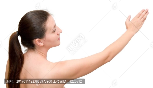 女人伸出一只手