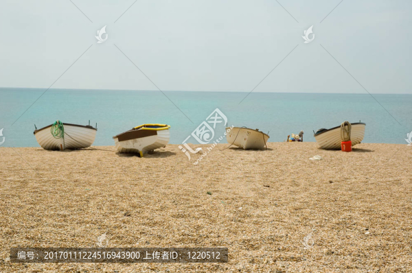 海灘上的船