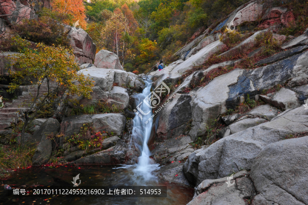 山間小溪
