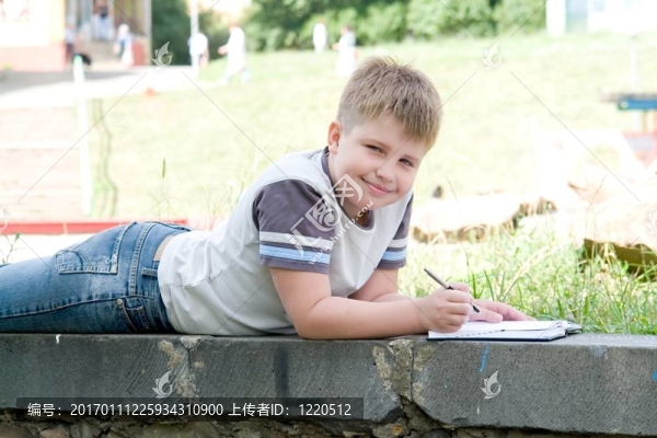 男孩寫信給寫書