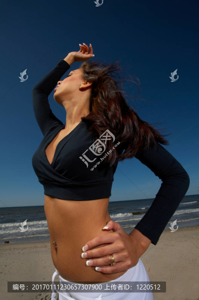 海邊美女-匯圖網(wǎng) www.fosd68.com 海邊美女