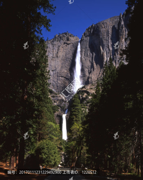 mn0587yosemitefalls