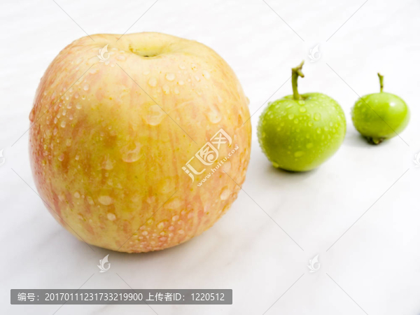 大蘋果和小水滴