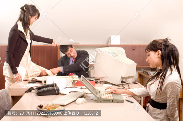 辦公室業(yè)務(wù)團隊