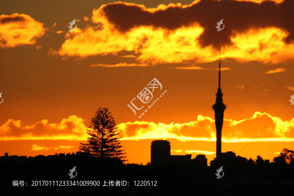 神奇的天空塔日落