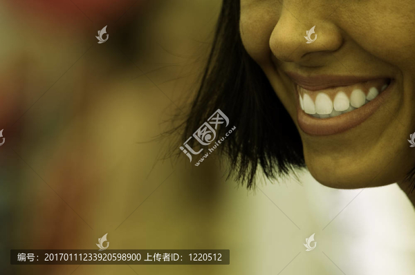 時(shí)尚的微笑
