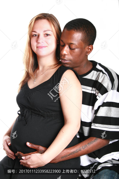 夫婦期待一個(gè)嬰兒-匯圖網(wǎng) www.fosd68.com 夫婦期待一個(gè)嬰兒