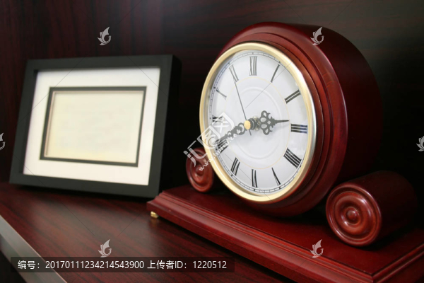 時(shí)鐘和相框