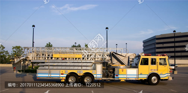 云梯車側(cè)