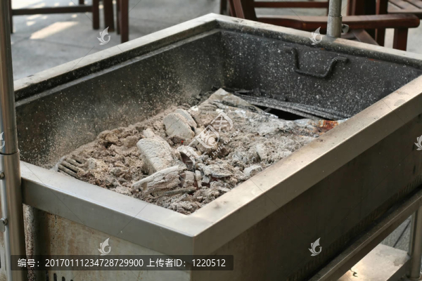 燃燒著的煤