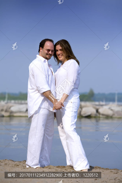 海灘上的夫婦