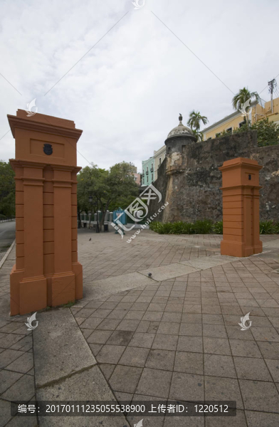 在Paseo,de,la普林塞薩港入口