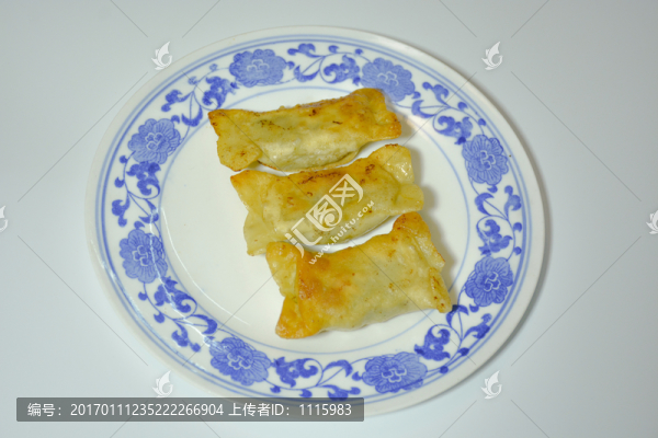 一盤鍋貼