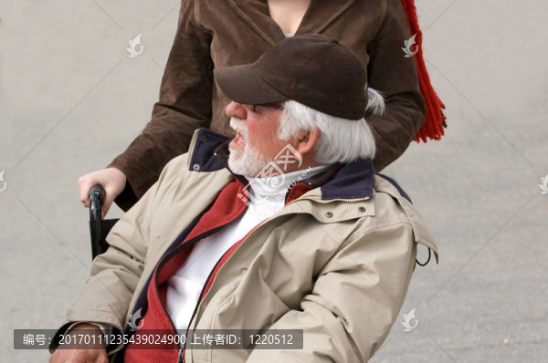 輪椅上的老人