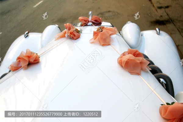 婚禮的復(fù)古車