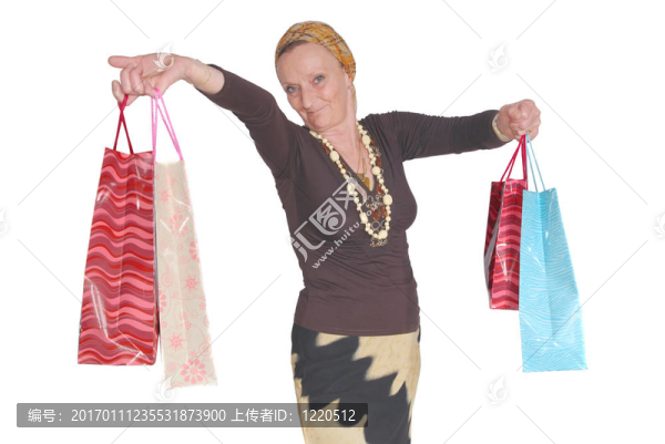 帶購物袋的女人