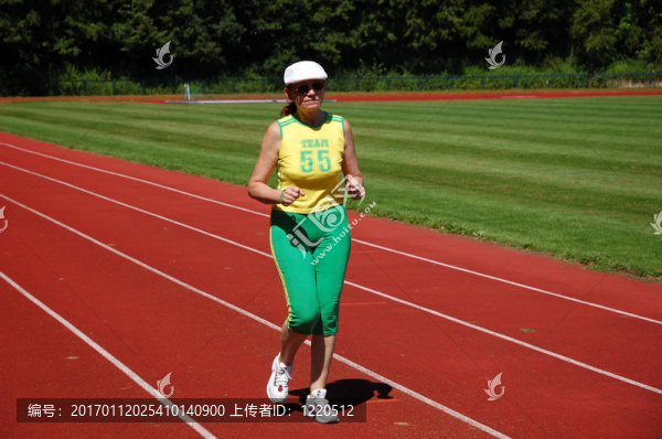 高級(jí)女慢跑