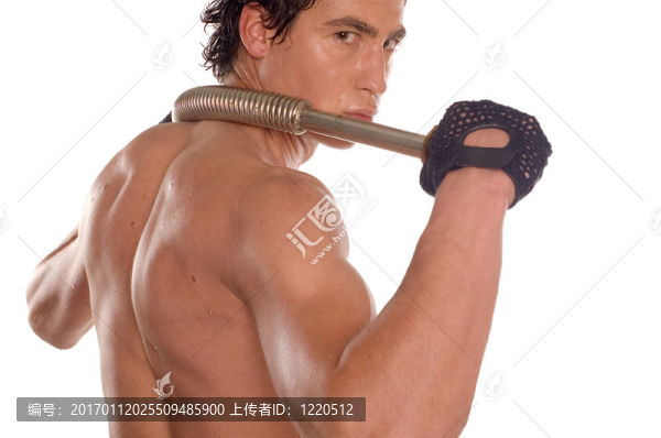 濕汗的健美運動員