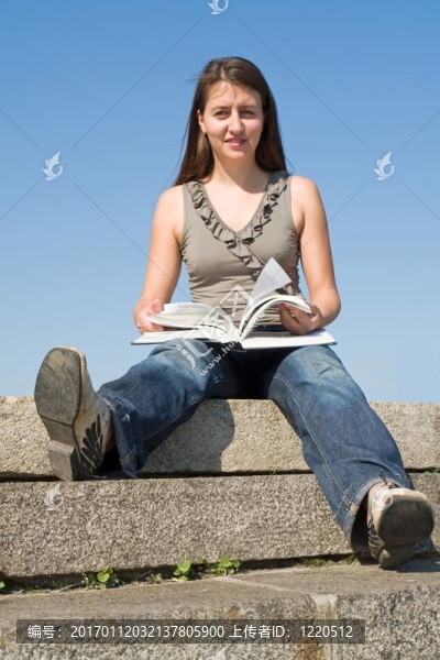 女孩讀的書