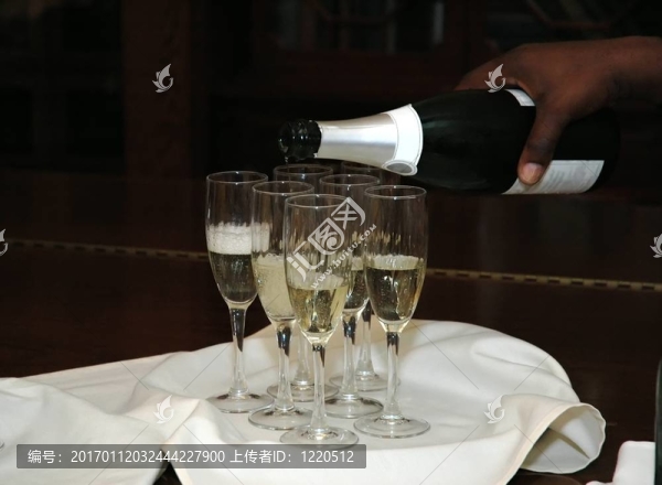 香檳酒杯