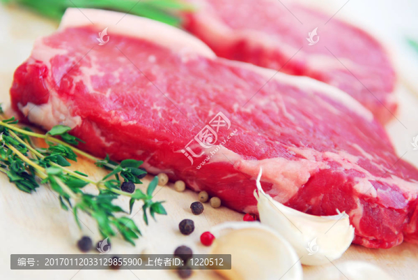 生牛排