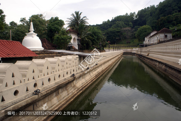 兩墻水