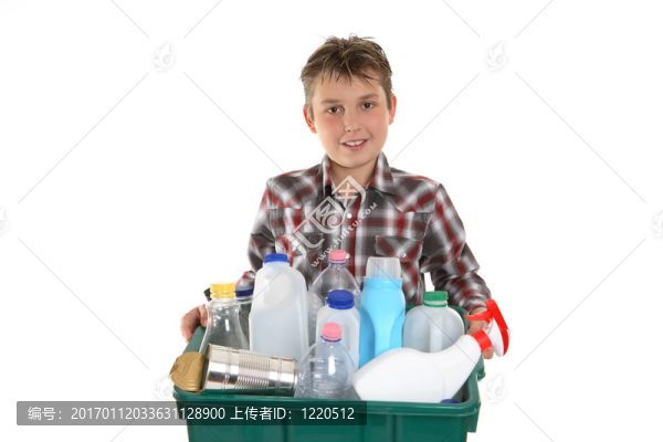 取出回收垃圾