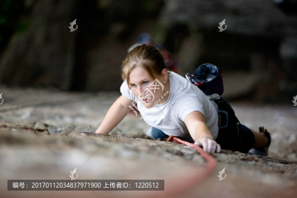 女登山者
