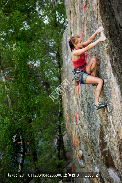 女登山者