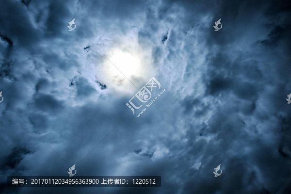 戲劇性的天空