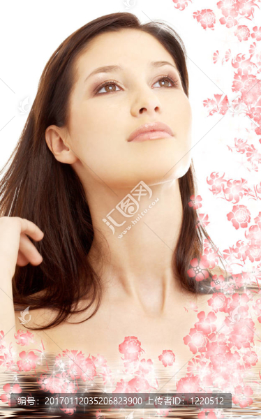 花在水中可愛的黑發(fā)