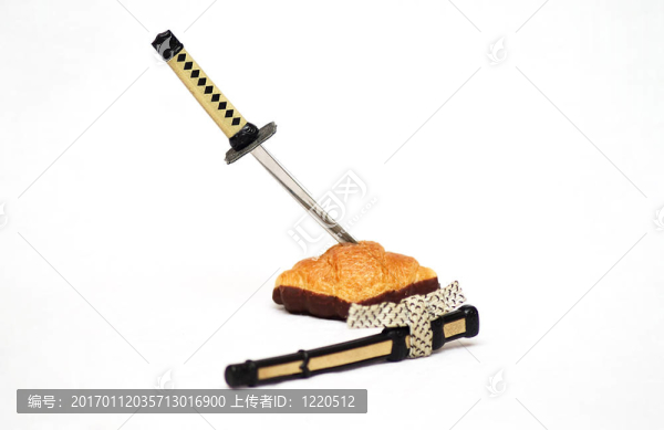 武士刀在croisant-匯圖網(wǎng) www.fosd68.com 武士刀在croisant