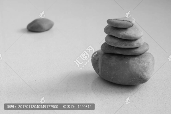 堆石