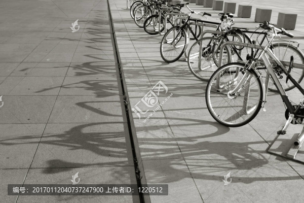 一排自行車(chē)