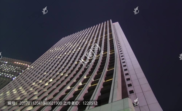 新宿8