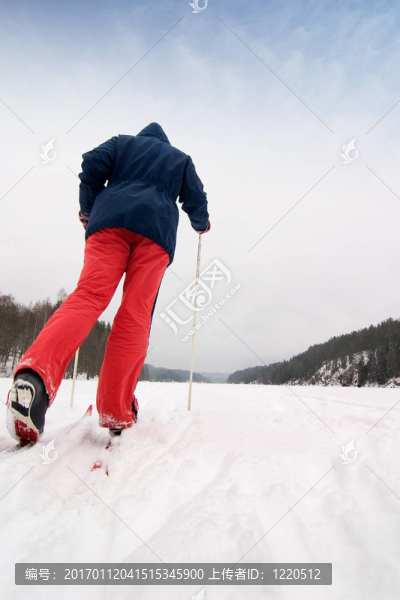 越野滑雪運動員