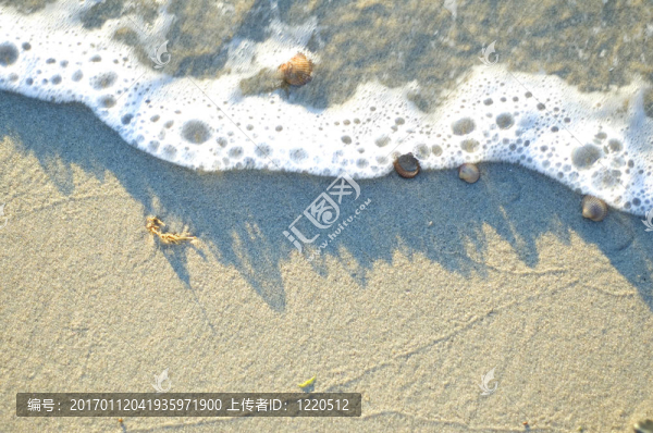 在海灘上畫畫
